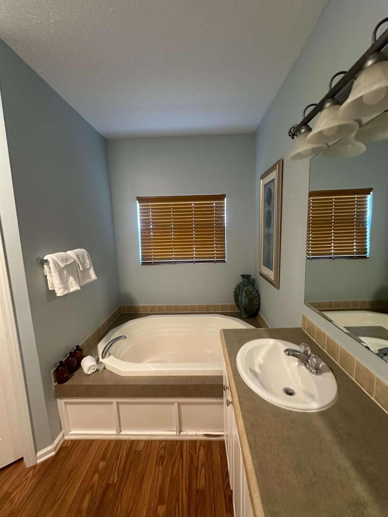 Cam'S Coastal Cottage- Nas Pensacola, Close To Beach 외부 사진